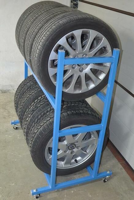 Stojak na koła samochodowe