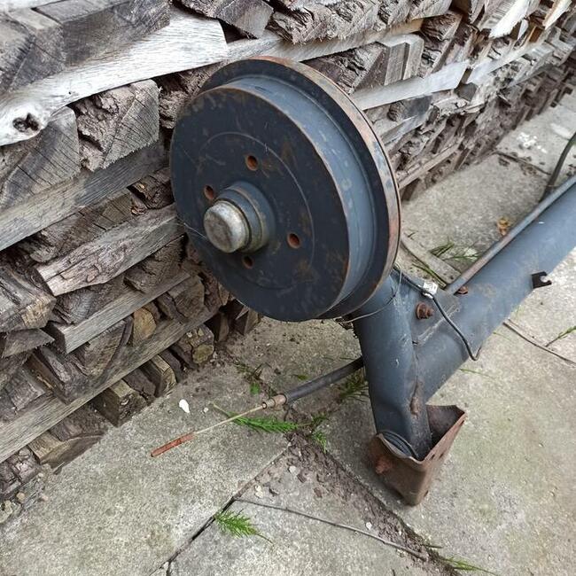 SKODA Felicia TYLNA BELKA OŚ TYŁ BĘBNY