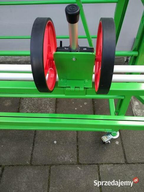 Stojak mobilny do folii - stół z licznikiem składany