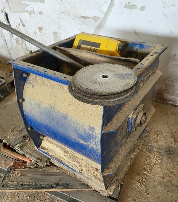 Kompletna linia instalacja odciągu TROCIN Ferrari Duża Mocna