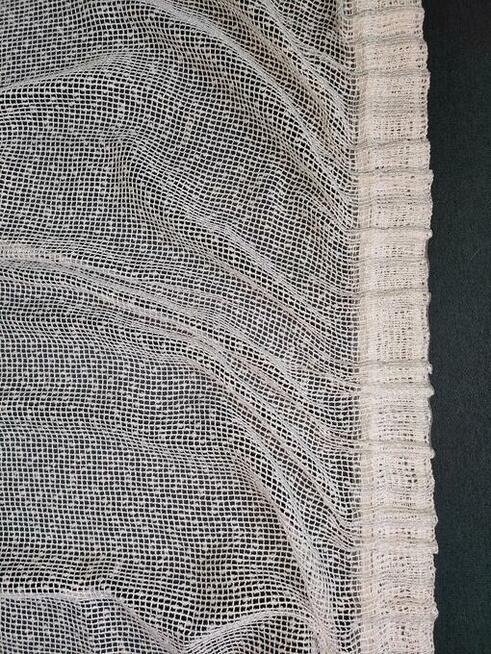 Firanka biała 255 x 170 -2 sztuki -stan bardzo dobry !