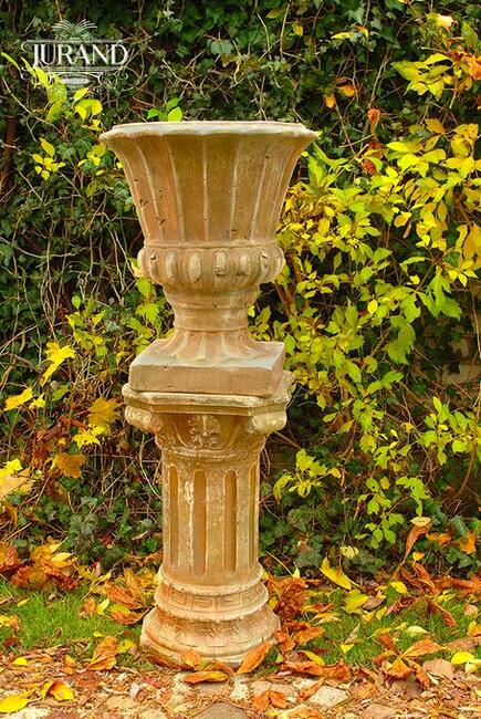 Donice, balustrady, figury ogrodowe, fontanny, oczka wodne