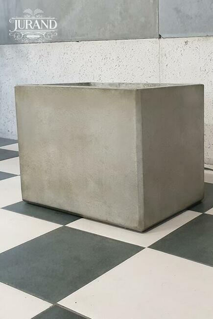 Donice, balustrady, figury ogrodowe, fontanny, oczka wodne