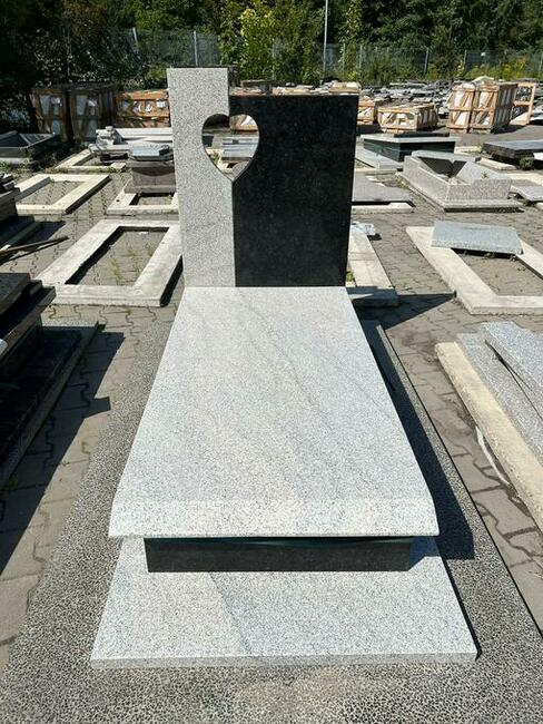 Pomniki, nagrobki, pomniki, nagrobki