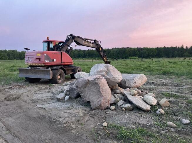 Kamień polny, otoczak, skała, głaz narzutowy, blok skalny, o