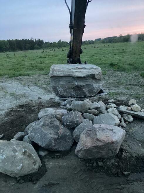 Kamień polny, otoczak, skała, głaz narzutowy, blok skalny, o