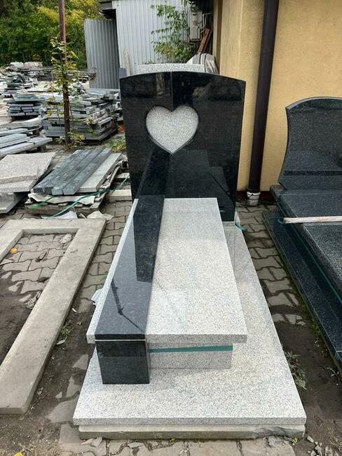 Pomniki, nagrobki, pomniki, nagrobki