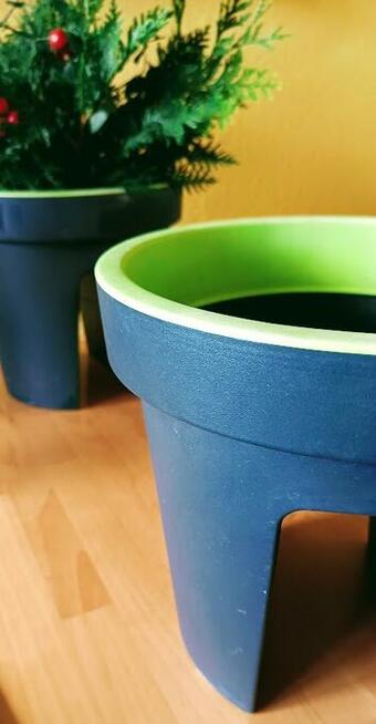 Donice duze na barierke balkonowa.