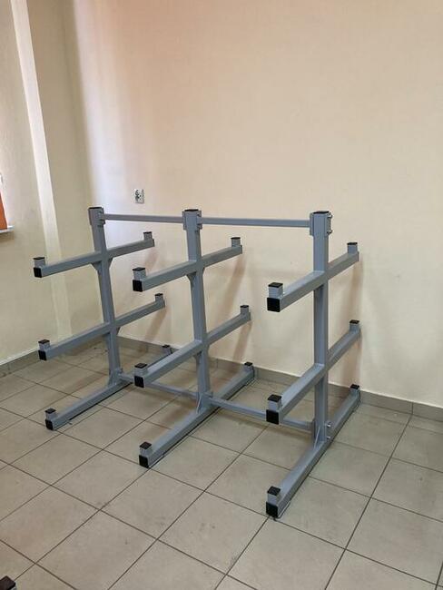 Regał do magazynowania materiałow, narzędzi