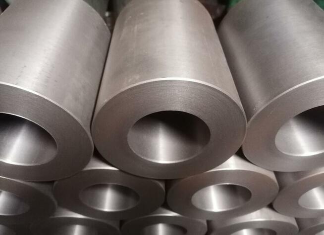 Tuleje żeliwne tulejki żeliwo