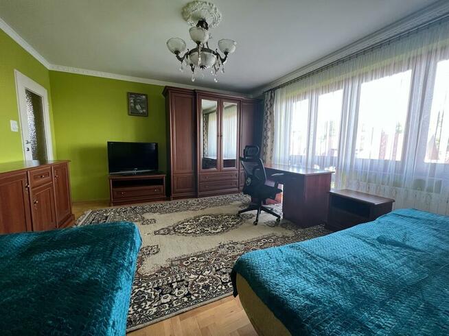 DO WYNAJĘCIA UMEBLOWANY DUŻY POKOJ W DOMU NA PIĘTRZE