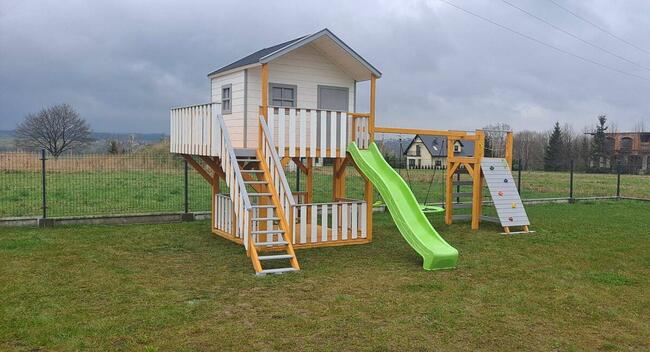 Domek dla dzieci/ plac zabaw