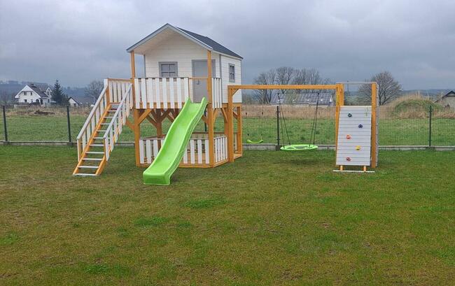 Domek dla dzieci/ plac zabaw