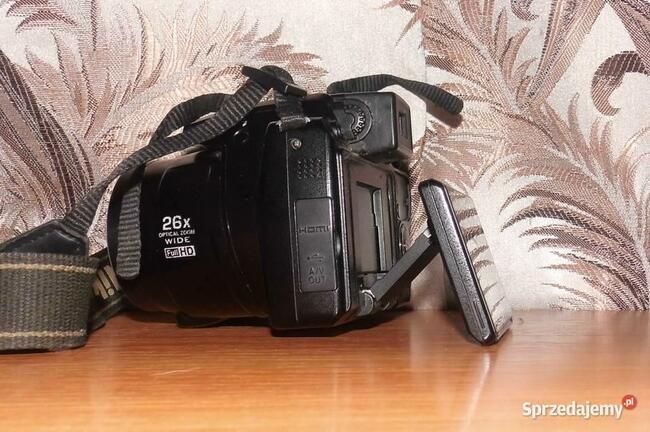 Aparat cyfrowy Nikon Coolpix P100