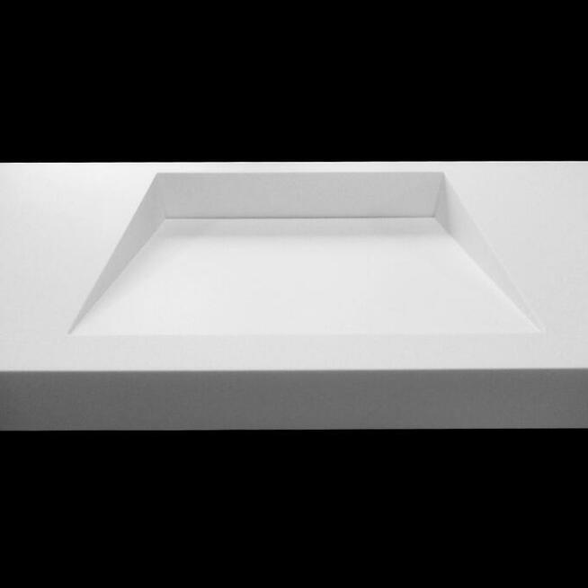 Umywalka łazienkowa z tylnym odpływem szczelinowym 130x50x10
