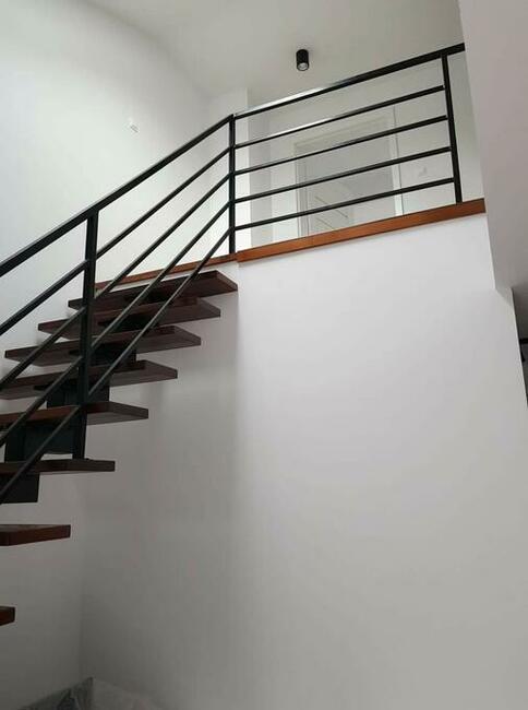 Tarasy i schody na konstrukcji stalowej