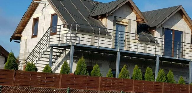 Tarasy i schody na konstrukcji stalowej