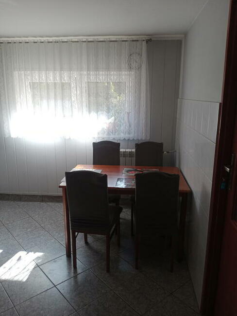 Noclegi u Basi w Białej Rawskiej, Kwiatowa 5