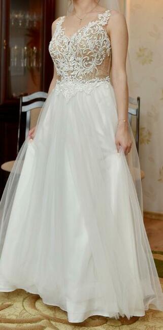 Suknia ślubna rozmiar S/M + welon, etola i koło w zestawie