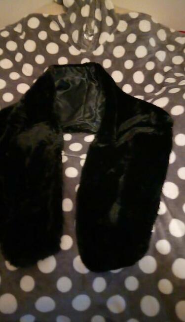 Etola czarna futerko