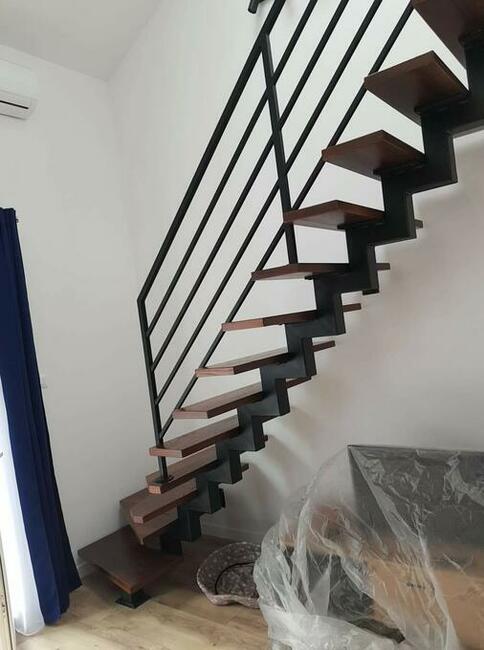 Tarasy i schody na konstrukcji stalowej