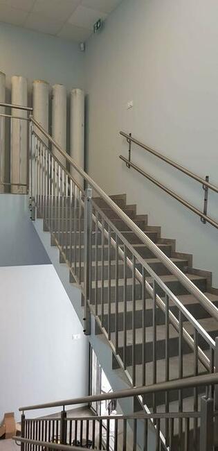 Balustrady ze stali kwasoodpornej