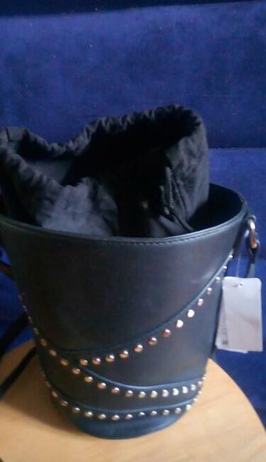 Torebka damska w kształcie walca Nowa