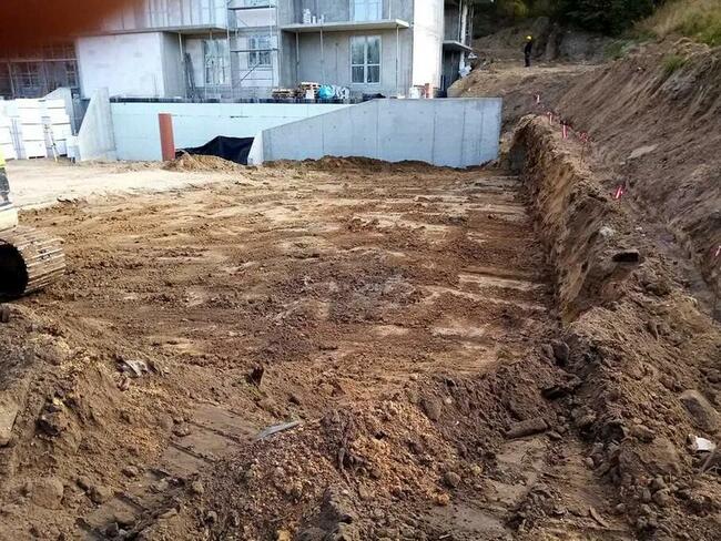 USŁUGI koparko-ładowarką kompletne prace i koparką linową