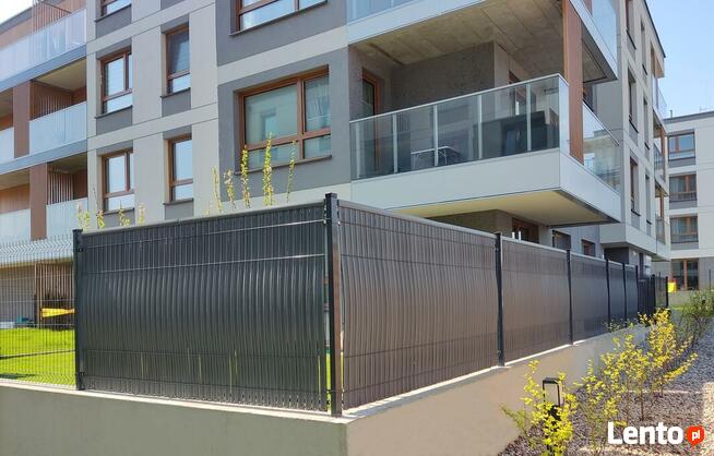 Osłona do paneli ogrodzeniowych szerokie 123 x250 jasny brąz