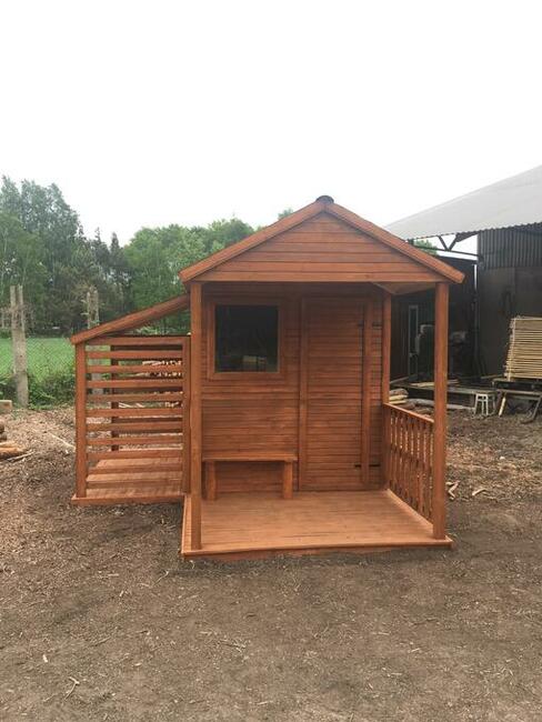 Domek drewniany, letniskowy, narzędziowy, drewutnia, magazynek