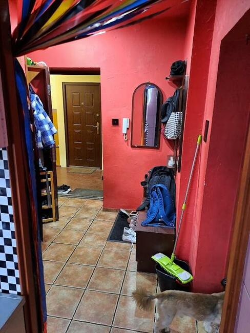 Zamienie mieszkanie na większe trzypokojowe z kuchnią.