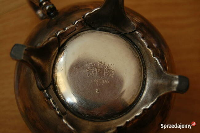 Stary dzbanek i mlecznik, platerowany srebrem, Oneida USA.