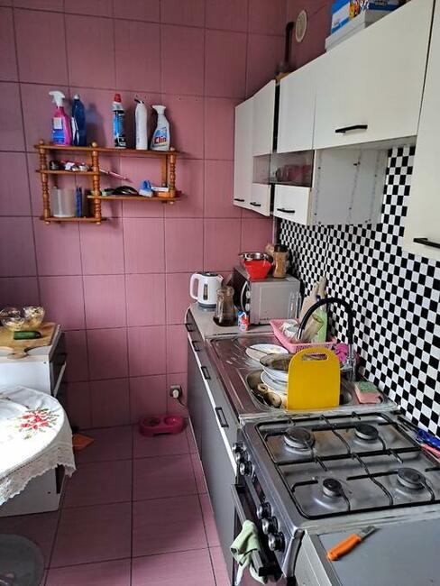 Zamienie mieszkanie na większe trzypokojowe z kuchnią.