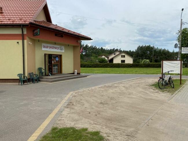 Budynek handlowo-usługowy k. Ostrowi Mazowieckiej