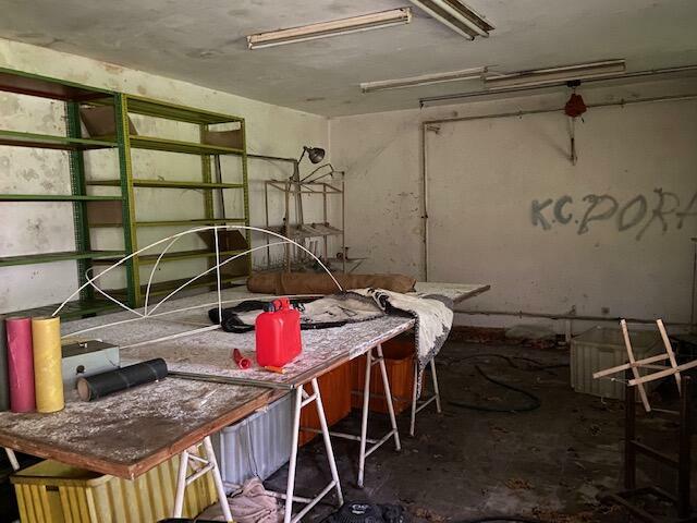 magazyn do wynajęcia, brudne