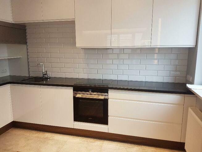 Układanie płytek wielkiego formatu, gres, terakota, glazura