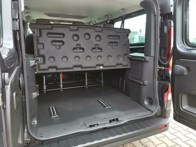 Wynajem busa 9 osobowego/Nowy bus, wypożyczalnia busów 8/9 o