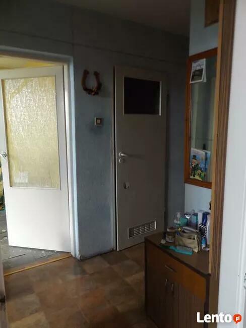 Sprzedam mieszkanie Polakowi.