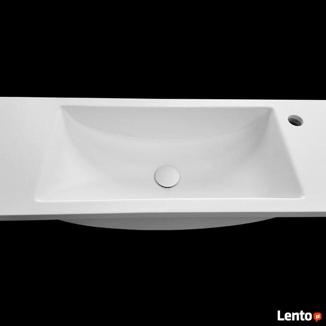 Umywalka łazienkowa z zaoblonym dnem, zintegrowana z blatem