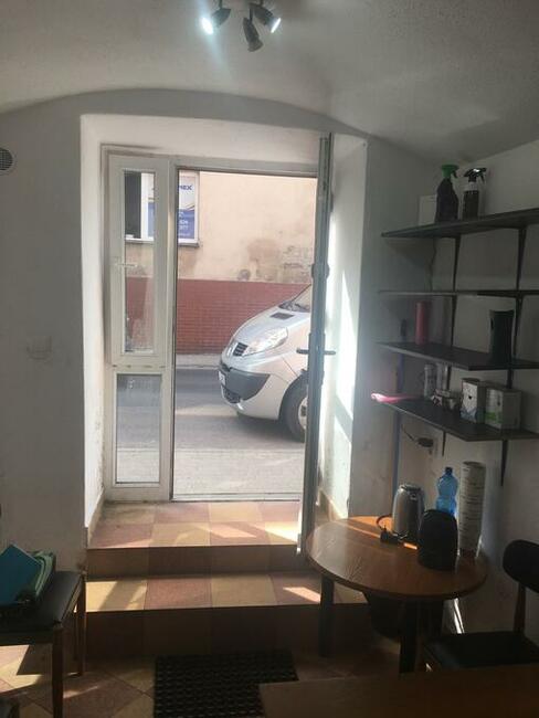 Wynajmę lokal użytkowy w centrum Mieroszowa