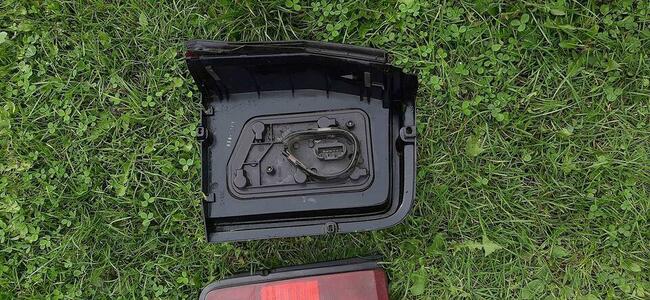 Sprzedam Lampy Volkswagen Golf 3 tył lampy całe