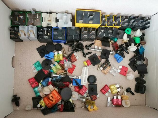 RÓŻNOŚCI ŻARÓWKI, PRZEKAŻNIKI OPEL ASTRA G I ZAFIRA A