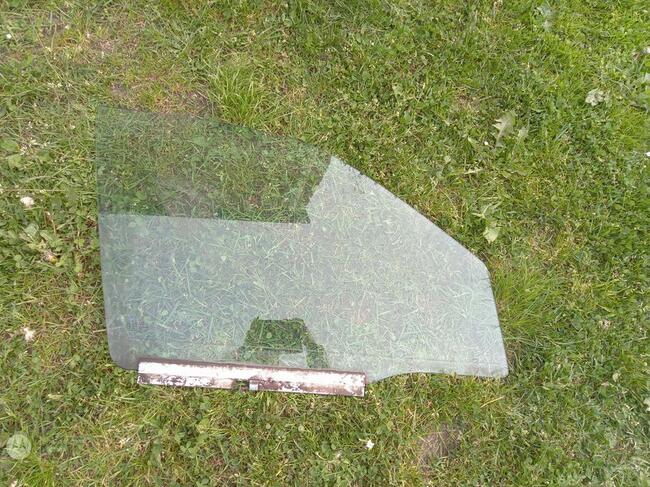 Oddam za darmo komplet szyb Opel Vectra A Sedan