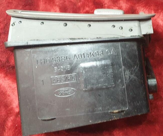 Wylot nadmuchu powietrza Ford 1994