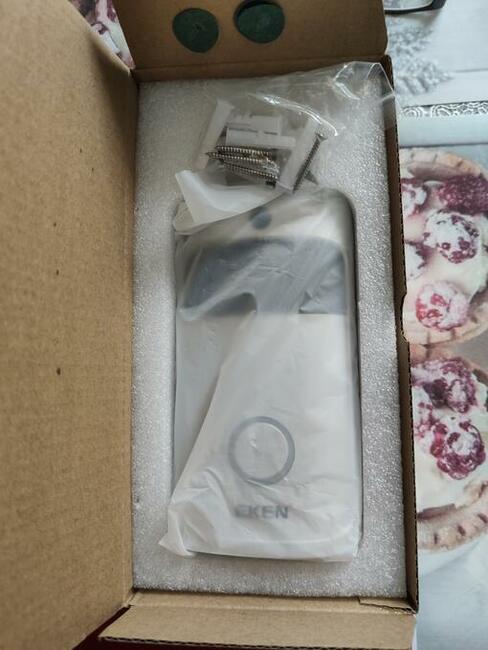 Eken V5 dzwonek z kamerą wideo i interkomem do drzwi.