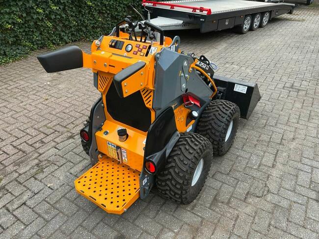 Giant SK252D Kompaktowa ładowarka kołowa