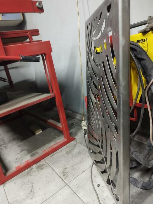 Cięcie plazmą , metaloplastyka , usługi ślusarsko spawalnicz