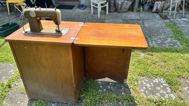 Maszyna do szycia WESTA z 1962r.