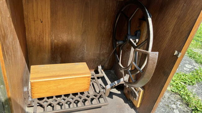 Maszyna do szycia WESTA z 1962r.