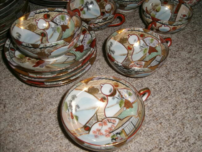 Japonski serwis do herbary